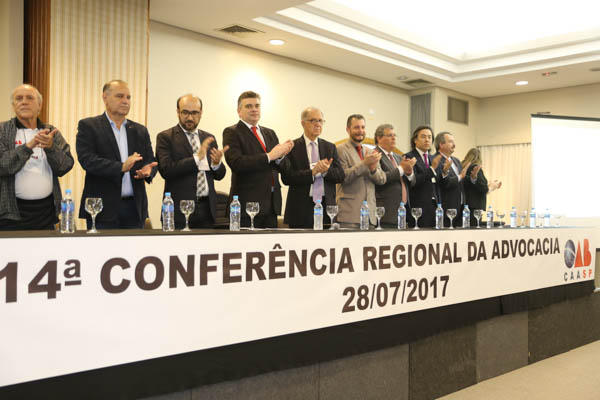 Presença do advogado em solução de conflitos e homenagens marcam 14ª Conferência Regional da Advocacia em Marília